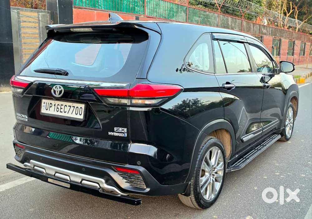 Toyota Innova Hycross 2.0 Zx (o) Hybrid 7 Str, 2024, Petrol