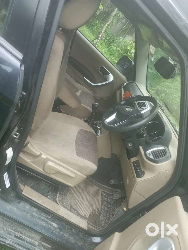 Mahindra Tuv 300 Diesel December 2015 Black