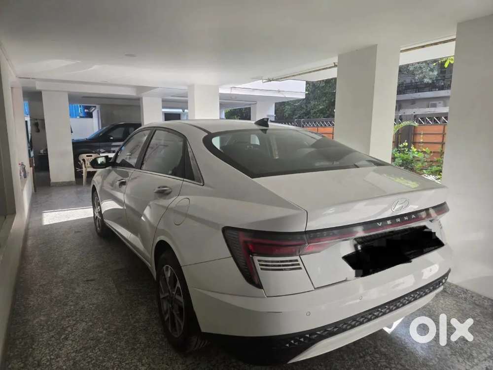 2023 Hyundai Verna Sx Mt  15.7k Km  1st Owner  Sunroof