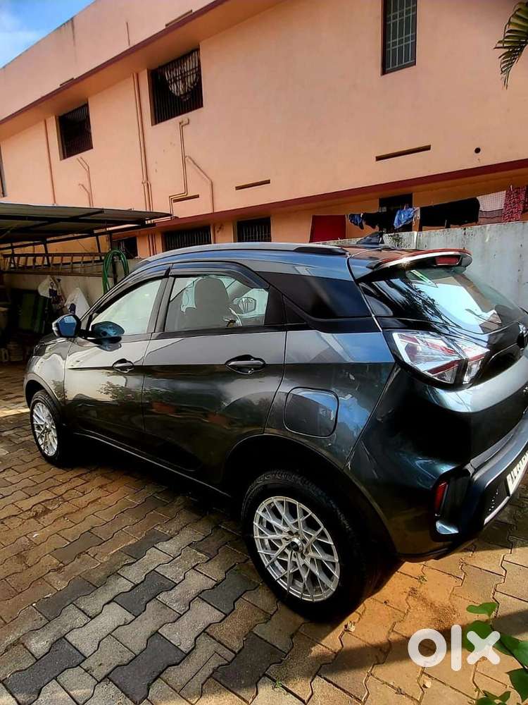 Tata Nexon 1.2 Revotron Xma Amt, 2023, Petrol