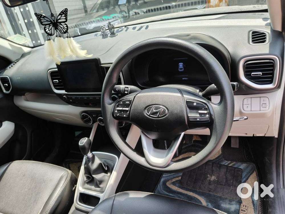 Hyundai Venue 1.2 S (o), 2023, Petrol