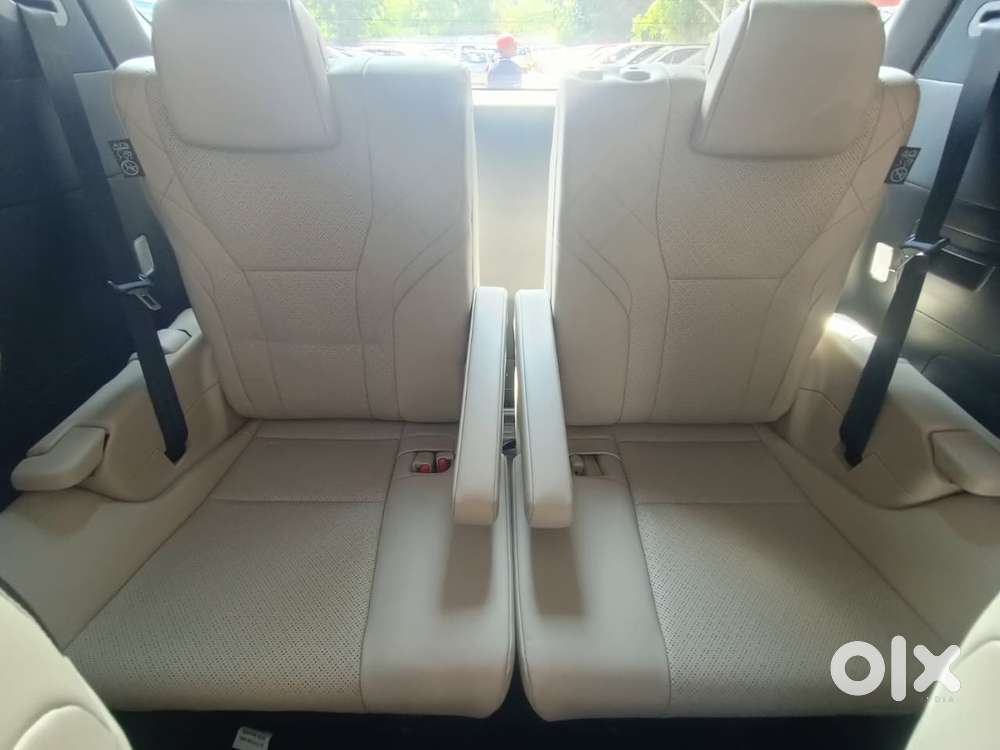 Toyota Vellfire Vip – Executive Lounge, 2024, Petrol