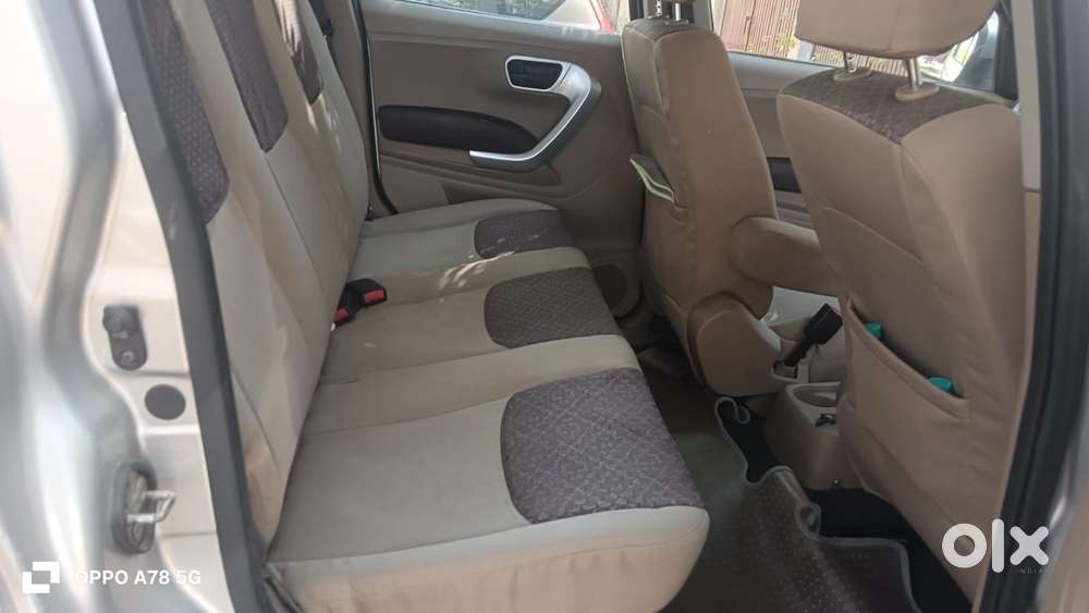 Mahindra Tuv 300 T8, 2016, Diesel