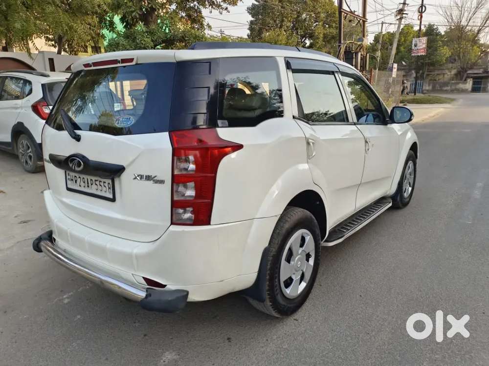 Mahindra Xuv500 2017 Diesel 70000 Km Driven