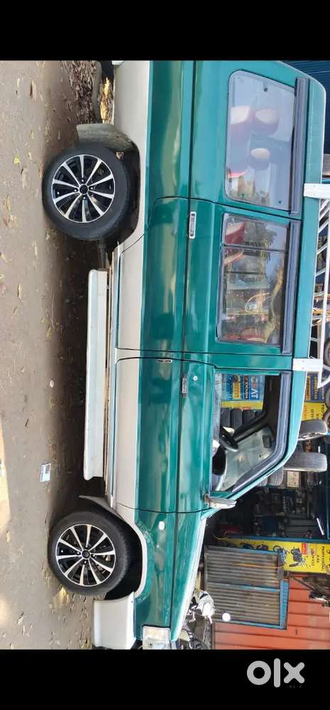 Toyota Qualis