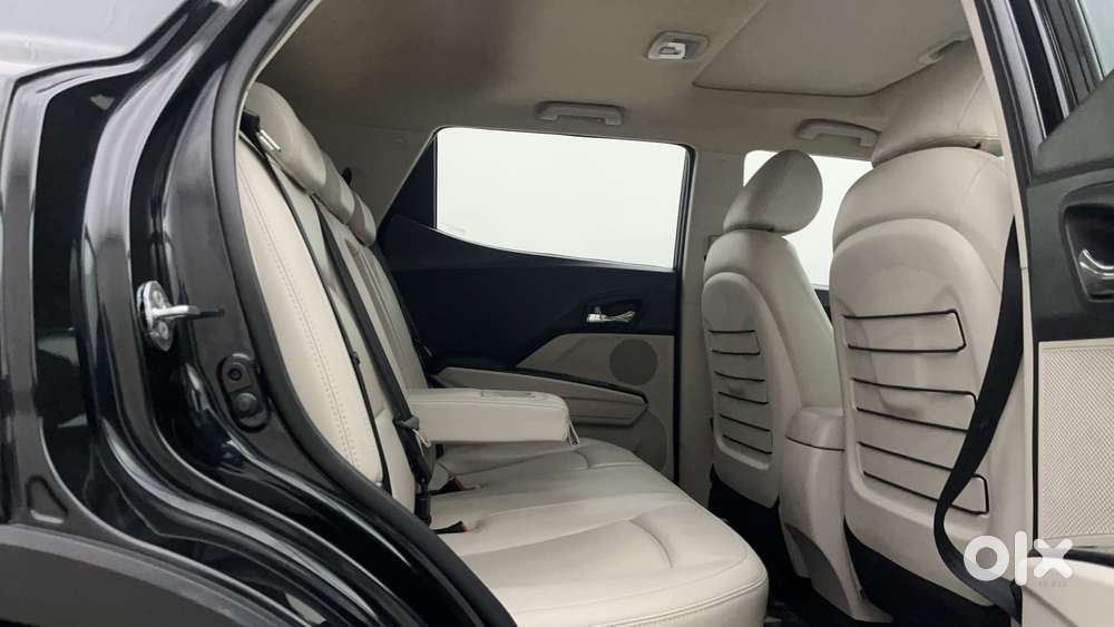 Mahindra Xuv300 W8 Option, 2022, Petrol