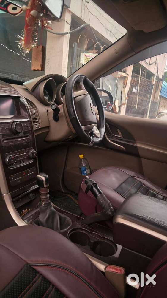 Mahindra Xuv 500 Year 2014 Black Colour