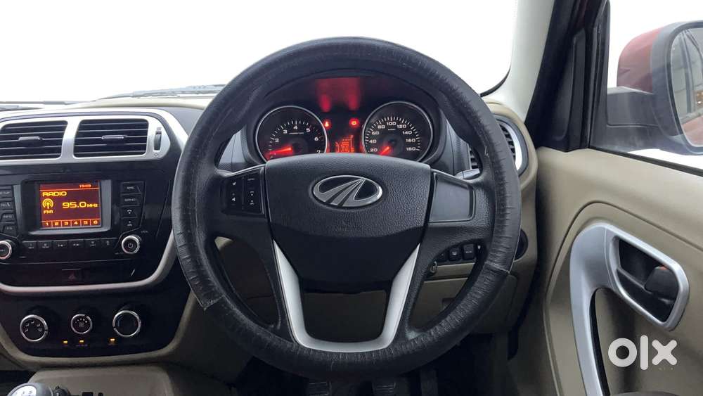 Mahindra Tuv 300 Mhawk100 T8 Dual Tone, 2016, Diesel