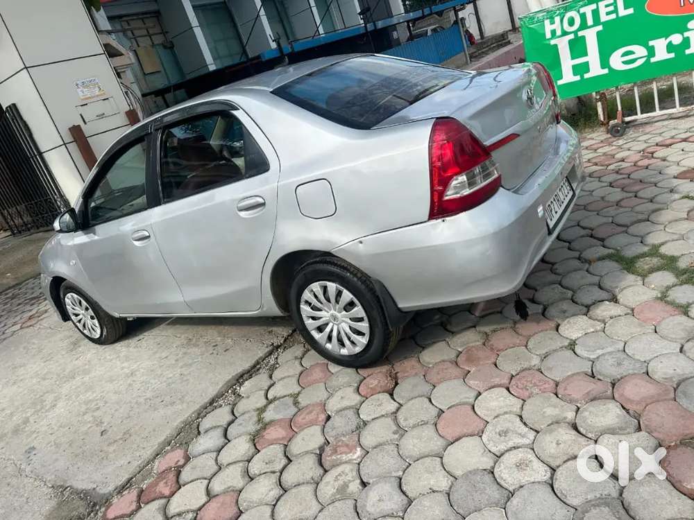 Toyota Etios 1.5 V 2017