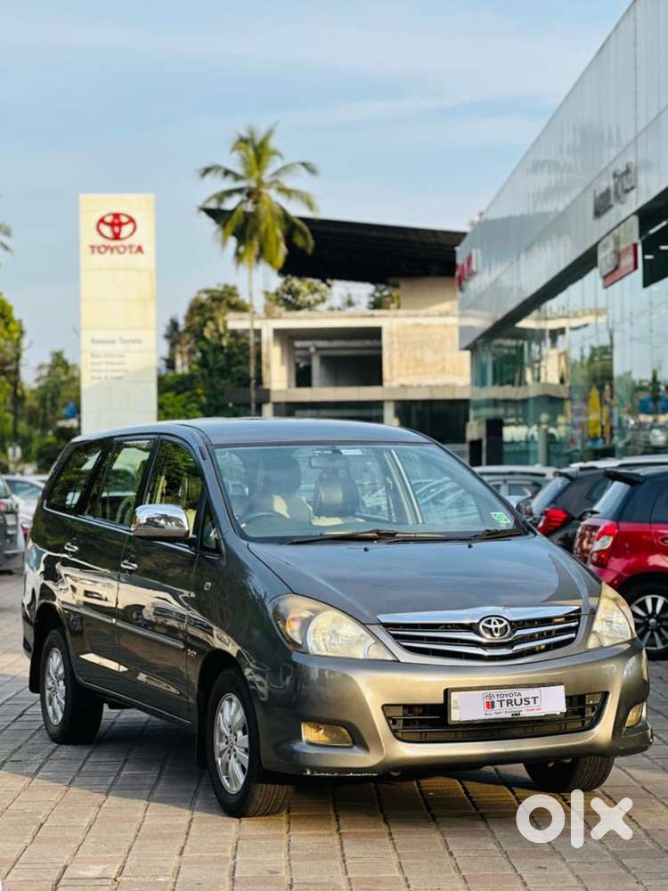 Toyota Innova 2.5 V 7 Str, 2010, Diesel