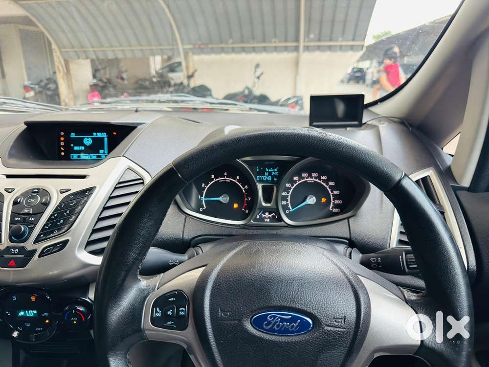 Ford Ecosport Titanium Petrol Automatic 2015 2nd Owner 77348 Km 325000