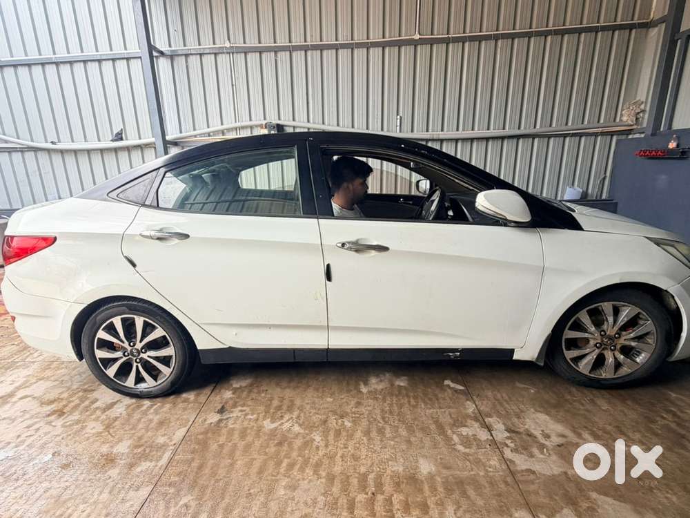 Hyundai Fluidic Verna 2012