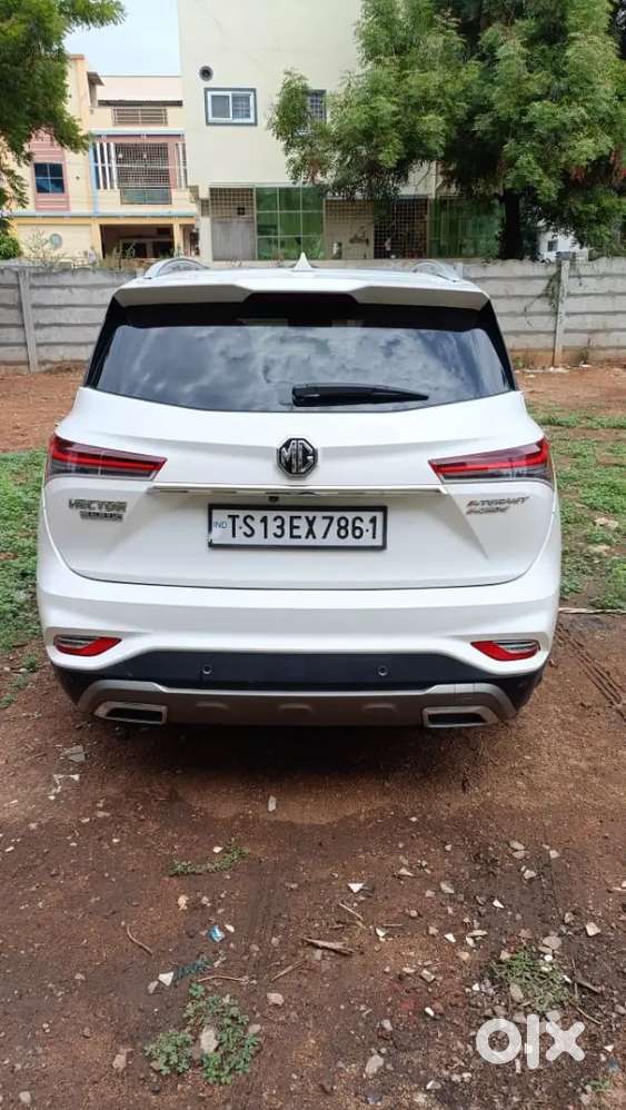 Mg Hector Plus 2022 Petrol Well Maintained