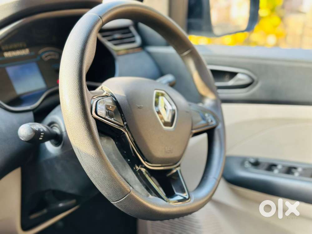 Renault Triber Rxt, 2023, Petrol