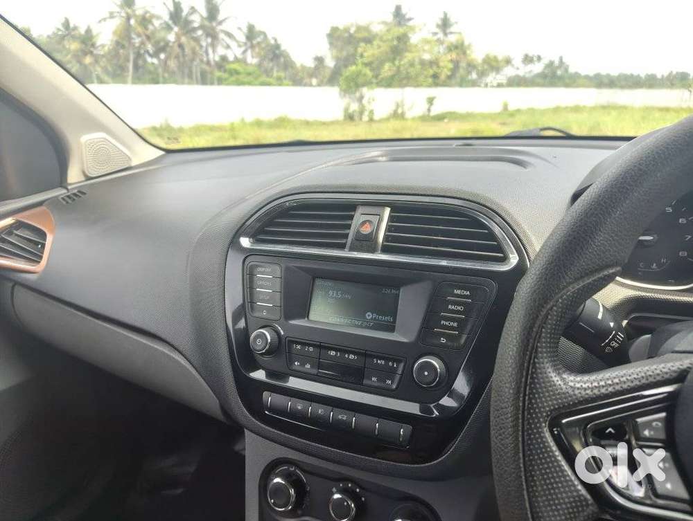 Tata Tiago 1.2 Revotron Xza, 2018, Petrol