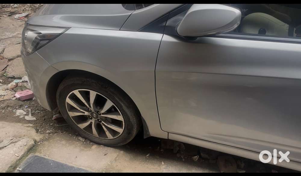 Hyundai Verna Petrol 2015