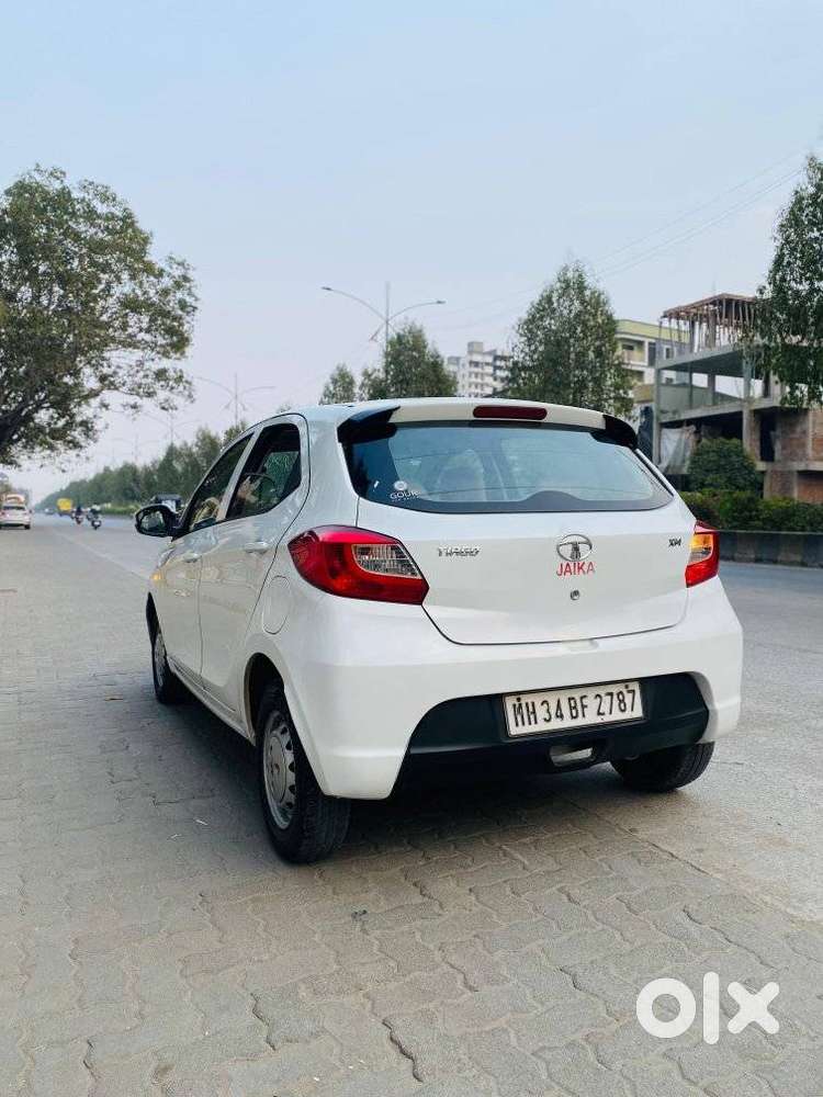 Tata Tiago 1.2 Revotron Xta, 2017, Petrol