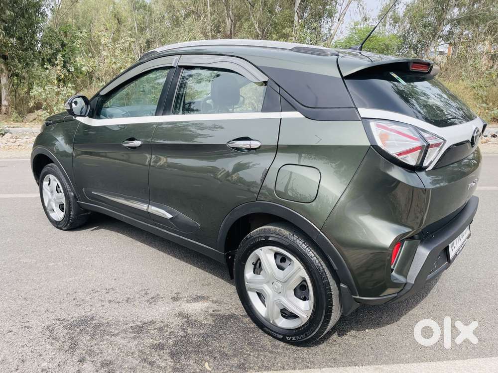 Tata Nexon 1.2 Revotron Xm (s), 2022, Cng & Hybrids