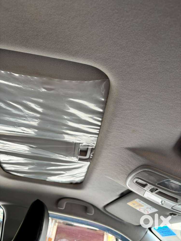 Maruti Suzuki Brezza 1.5 Vxi Smart Hybrid, 2024, Petrol