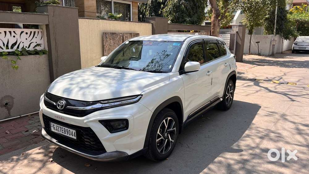 Toyota Urban Cruiser Hyryder (1.5 Neo-drive G At)