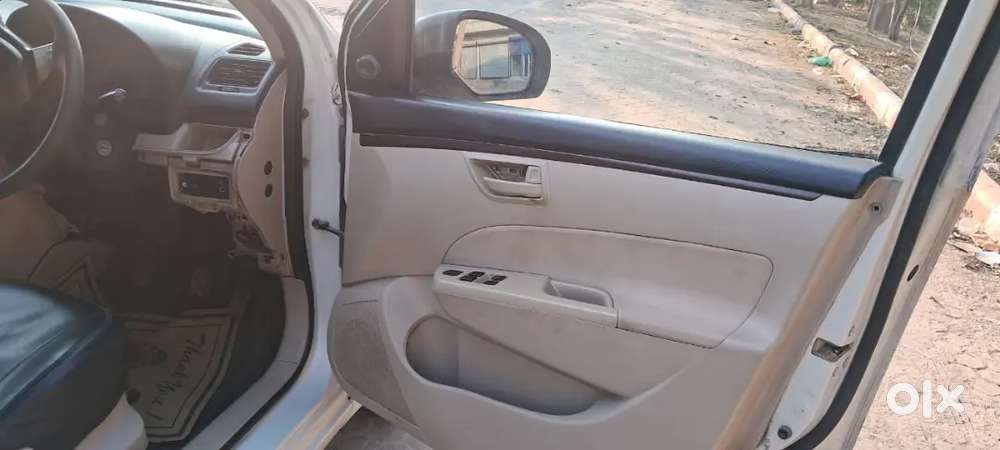 Maruti Suzuki Dzire 2017 Cng & Hybrids 74000 Km Driven