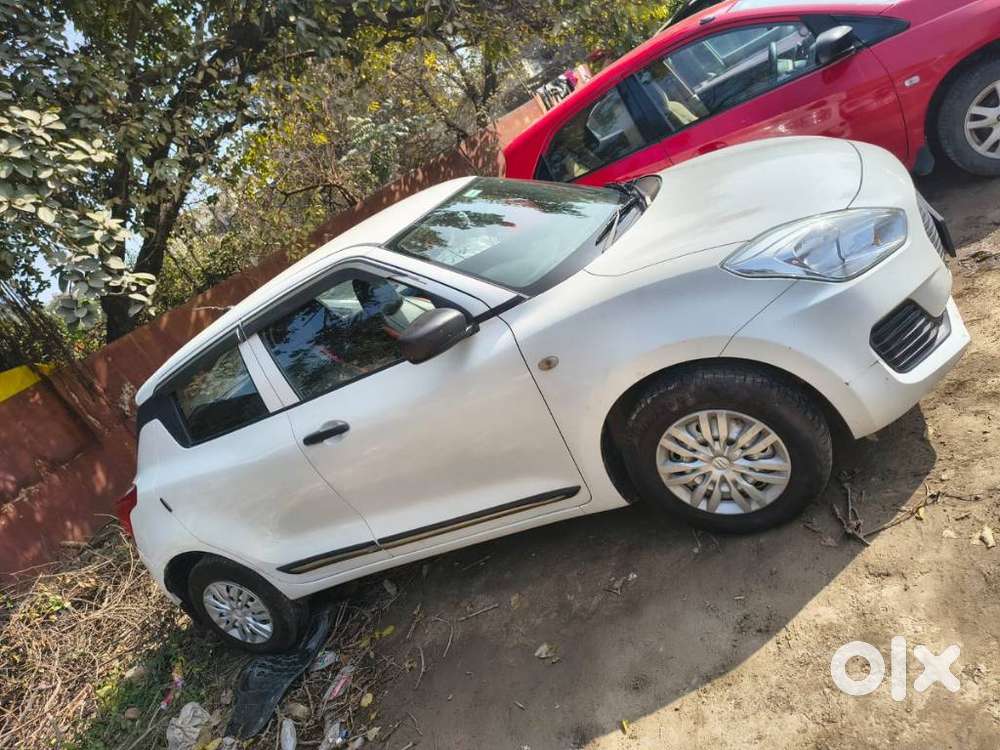 Maruti Suzuki Swift 1.2 Lxi (o), 2021, Petrol