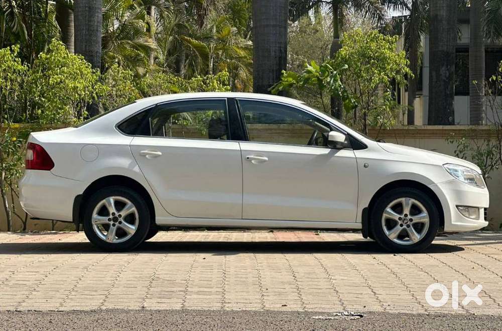 Skoda Rapid 2013-2016 1.5 Tdi At Ambition With Alloy Wheel, 2015, Di..