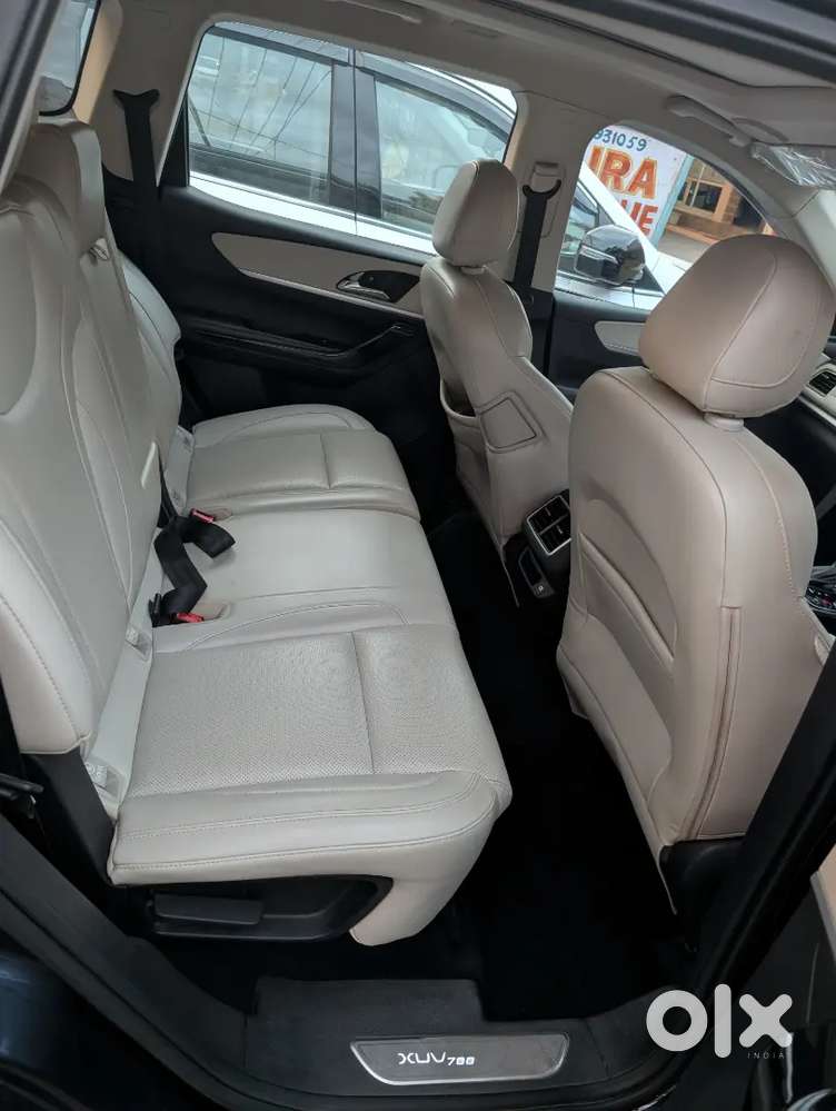 Mahindra Xuv700 2022 Diesel Well Maintained