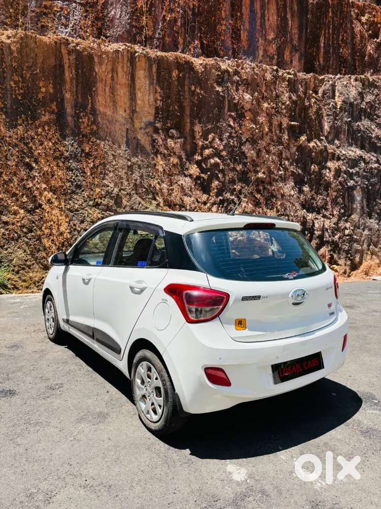 Hyundai Grand I10 2015 Diesel Good Condition