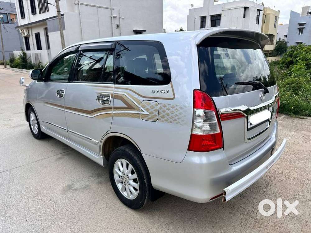 Toyota Innova 2.5 Vx 8 Str Bs-iii, 2014, Diesel
