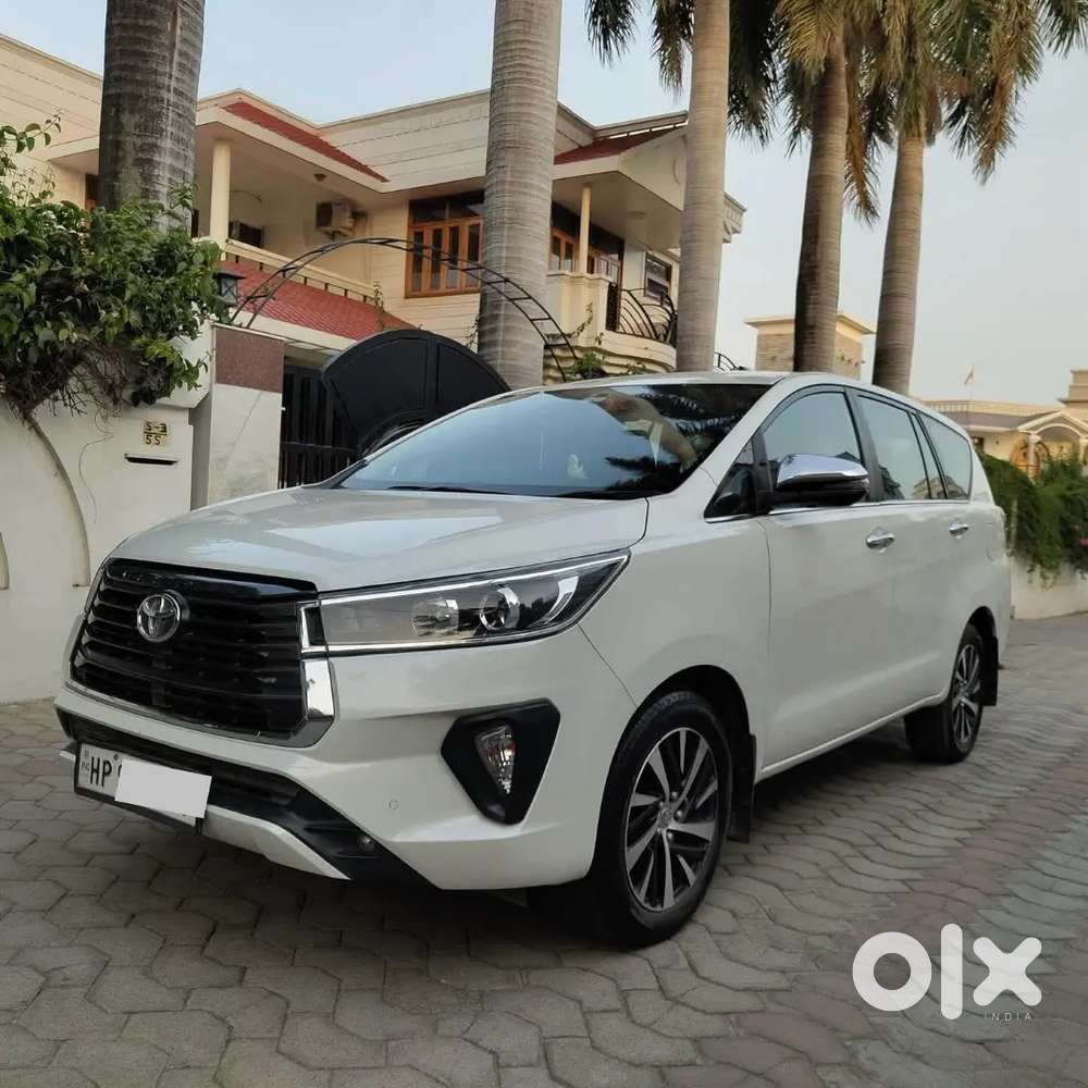 Toyota Innova Crysta 2022 Diesel 27000 Km Driven