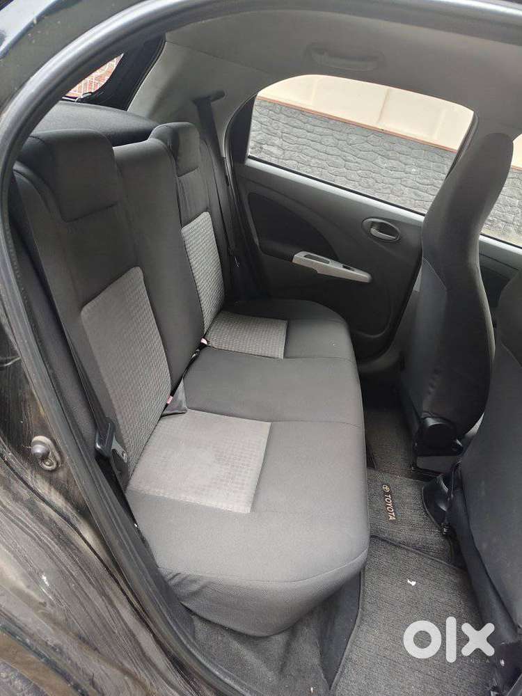 Toyota Etios Liva 2011-2012 V, 2011, Petrol