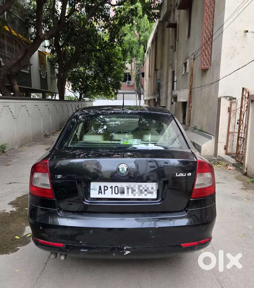 Skoda Laura Elegance 2011