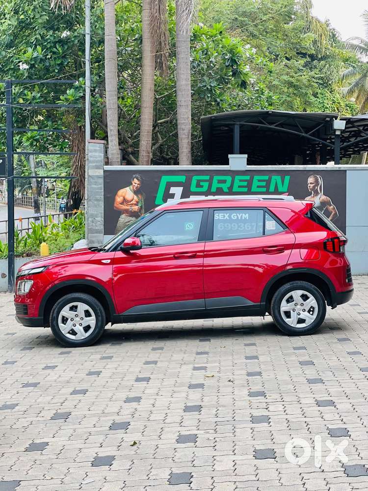 Hyundai Venue S 1.2 Petrol, 2022, Petrol