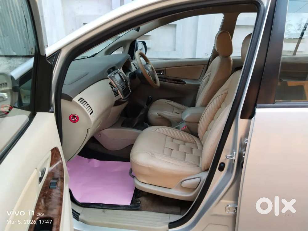 Toyota Innova Diesel 2.5v 8str