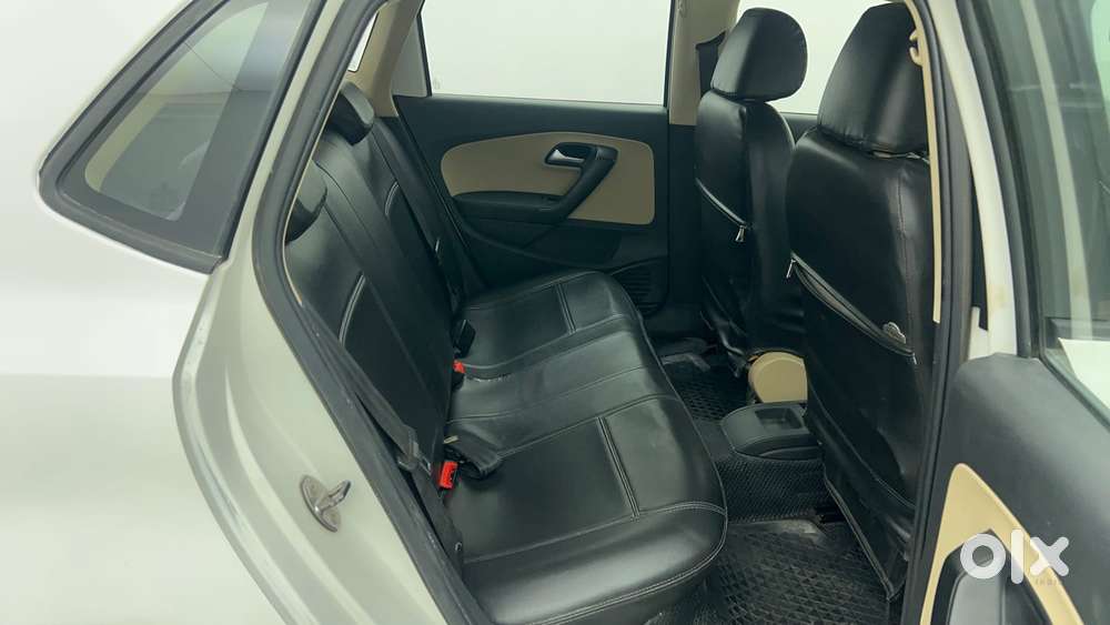 Volkswagen Polo Petrol Highline 1.2l, 2015, Petrol