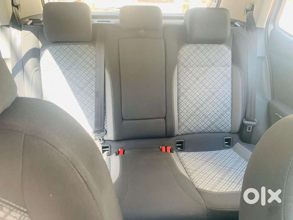 Volkswagen Taigun 1.0 Tsi Highline At, 2022, Petrol