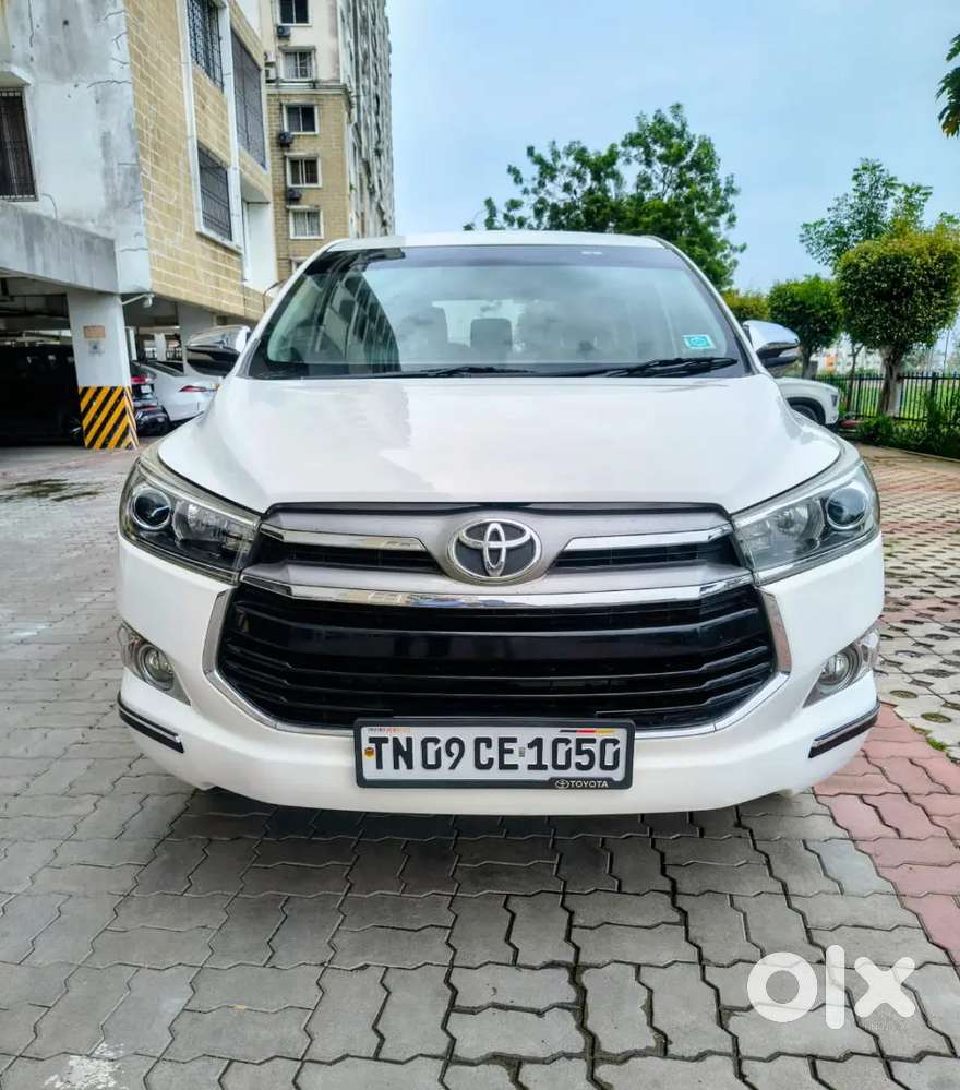 Toyota Innova Crysta 2016 Variant