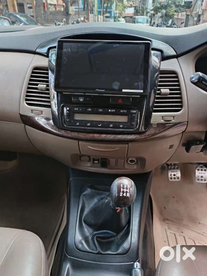Toyota Innova 2.5 Z Diesel 7 Seater, 2015, Diesel