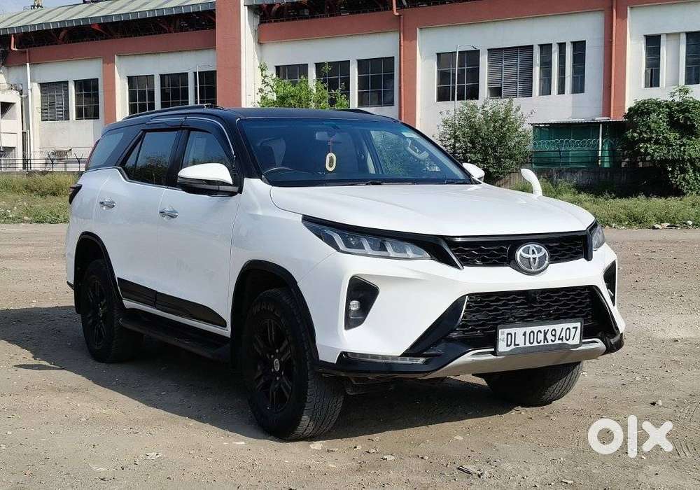 Toyota Fortuner Legender
