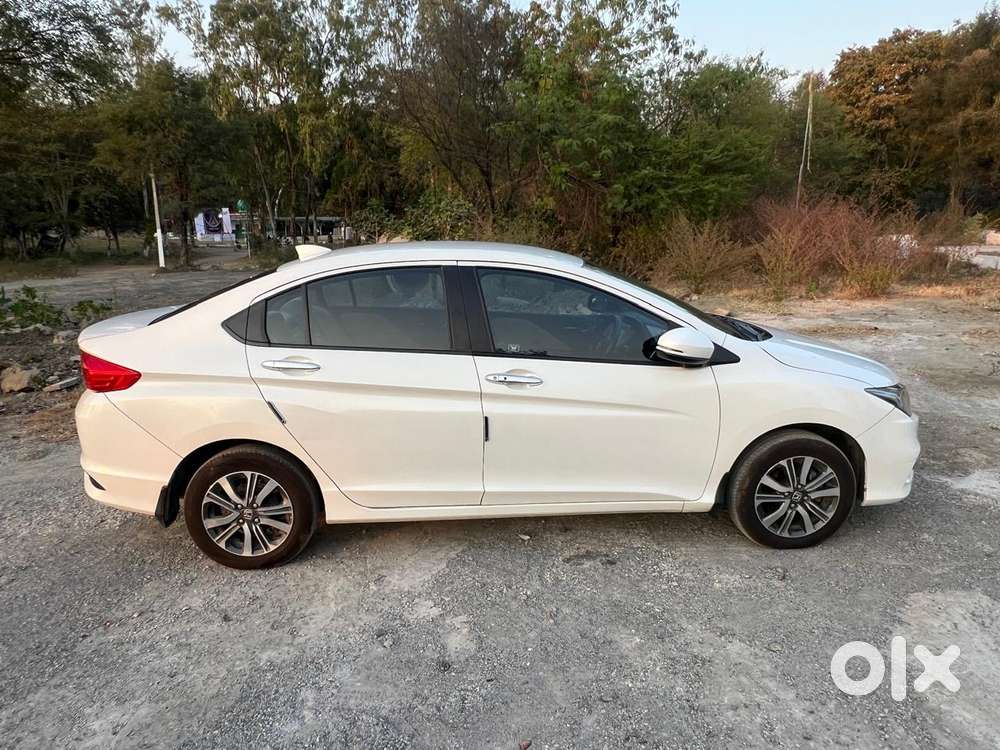 Honda City 1.5 V Cvt I-vtec Mt, 2022, Petrol