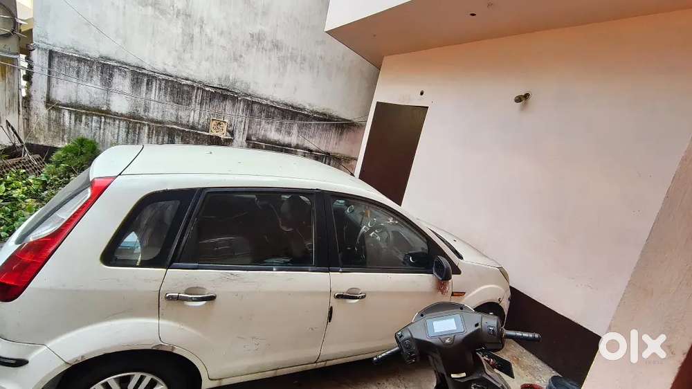 Ford Figo 2012  Model Diesel 75000 Km Driven