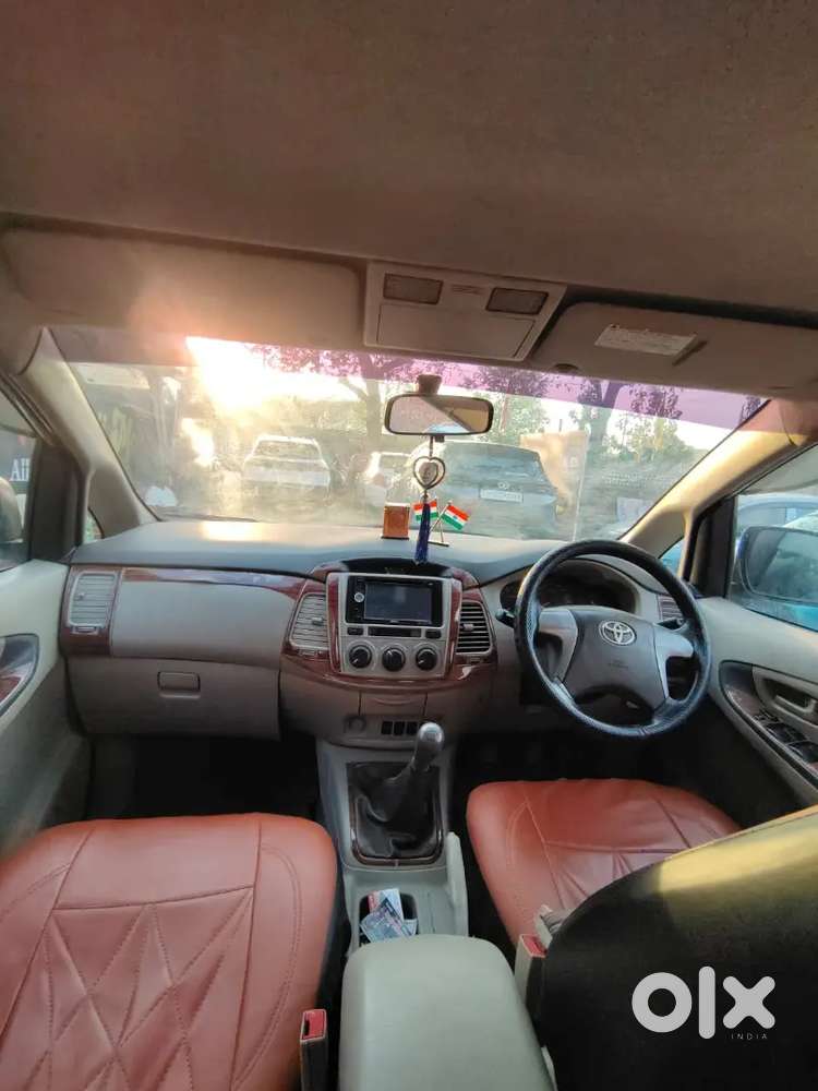 Toyota Innova 2014 Diesel Well Maintained