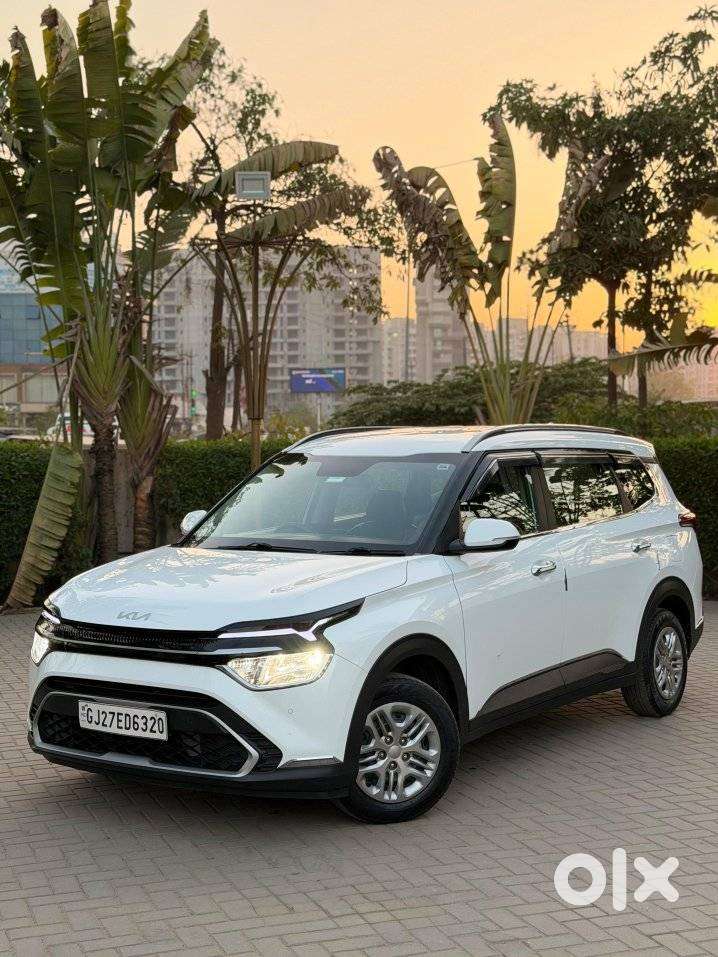 Kia Carens 1.5 Prestige 7 Str, 2023, Petrol