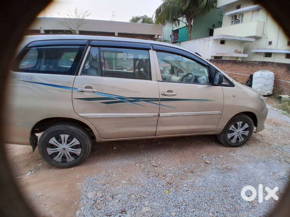 Toyota Innova 2.5 G (diesel) 8 Seater, 2005, Diesel