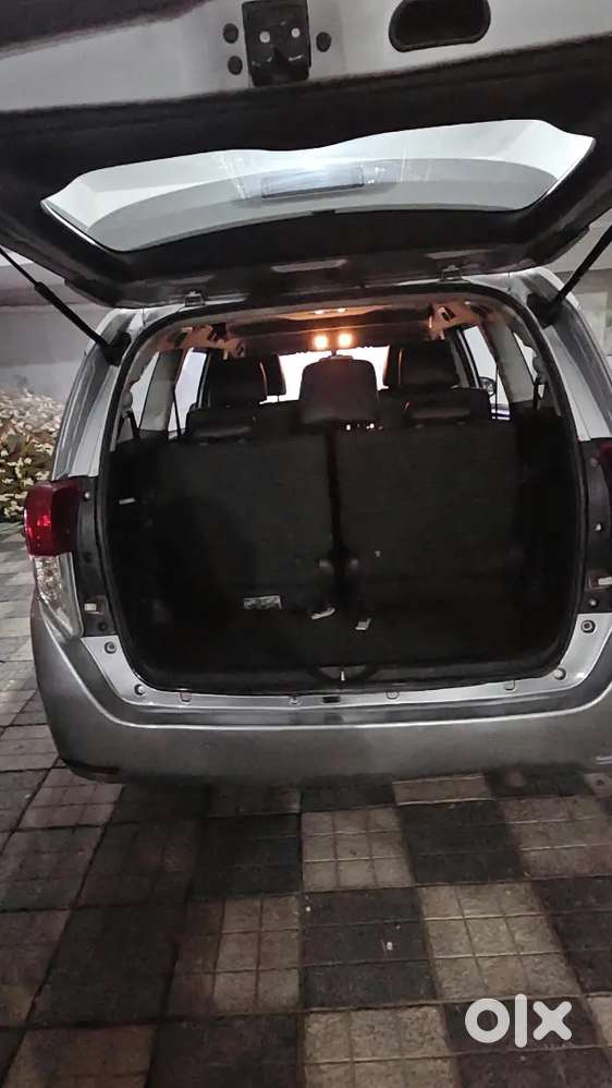 Toyota Innova Crysta 2022 2.4 G 8str Delhi Registered