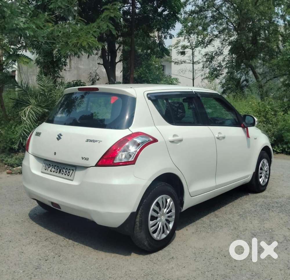 Maruti Suzuki Swift Vxi 1.2 Abs Bs-iv, 2017, Petrol