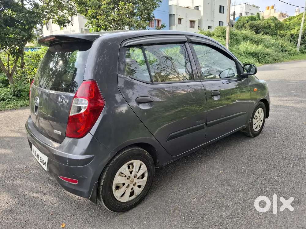 Hyundai I10 2011 Petrol 92700 Km Driven