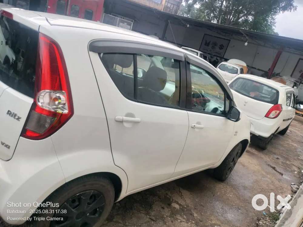 Car Condition Fully A1
New Tyre 95%
Brand Yokohama 
Rc Validity 2030