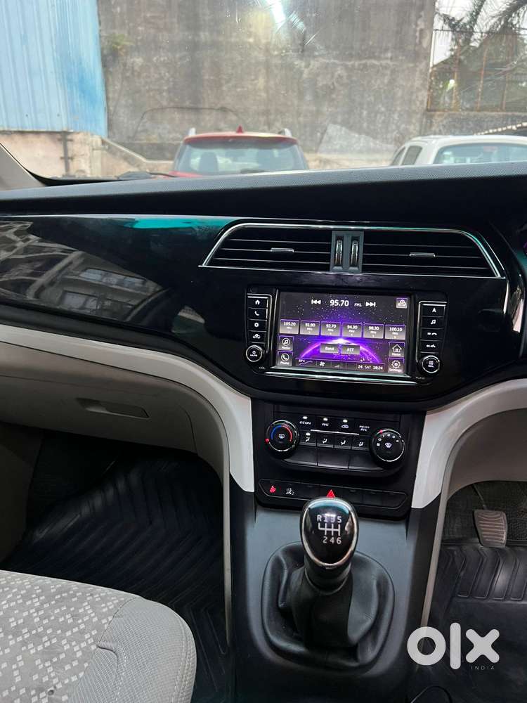 Mahindra Marazzo M6, 2018, Diesel
